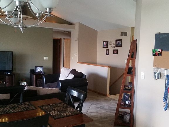 5th image of 1730 Blackhawk Dr