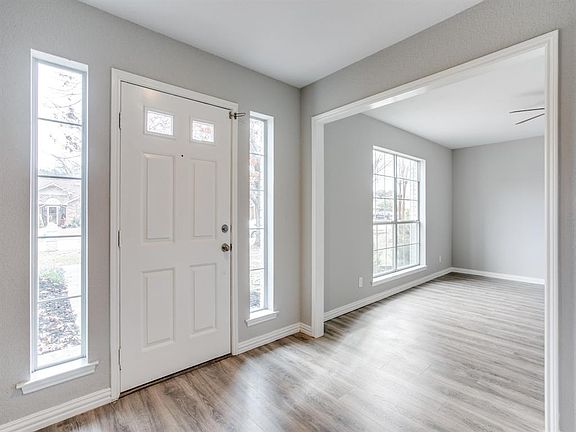 4th image of 5625 Havana Dr