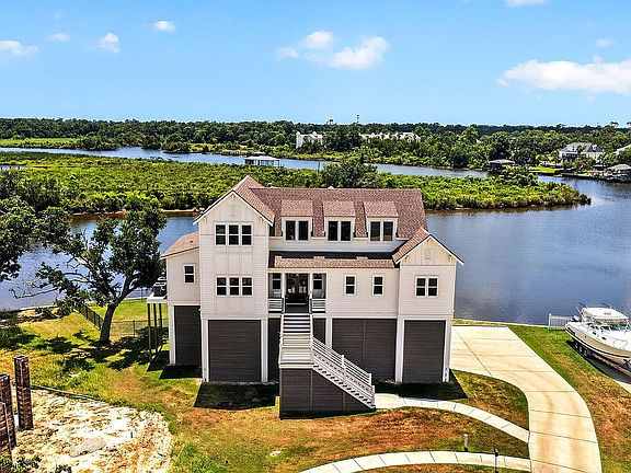 5th image of 8 Rivers Bend Dr