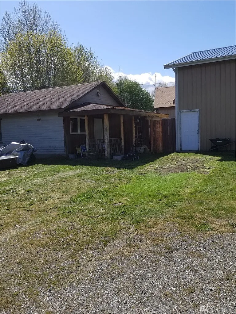 45706 Main St photo 1