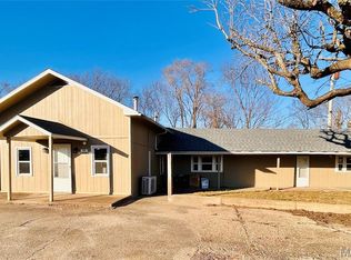 555 Eisenhower St, Newburg, MO 65550