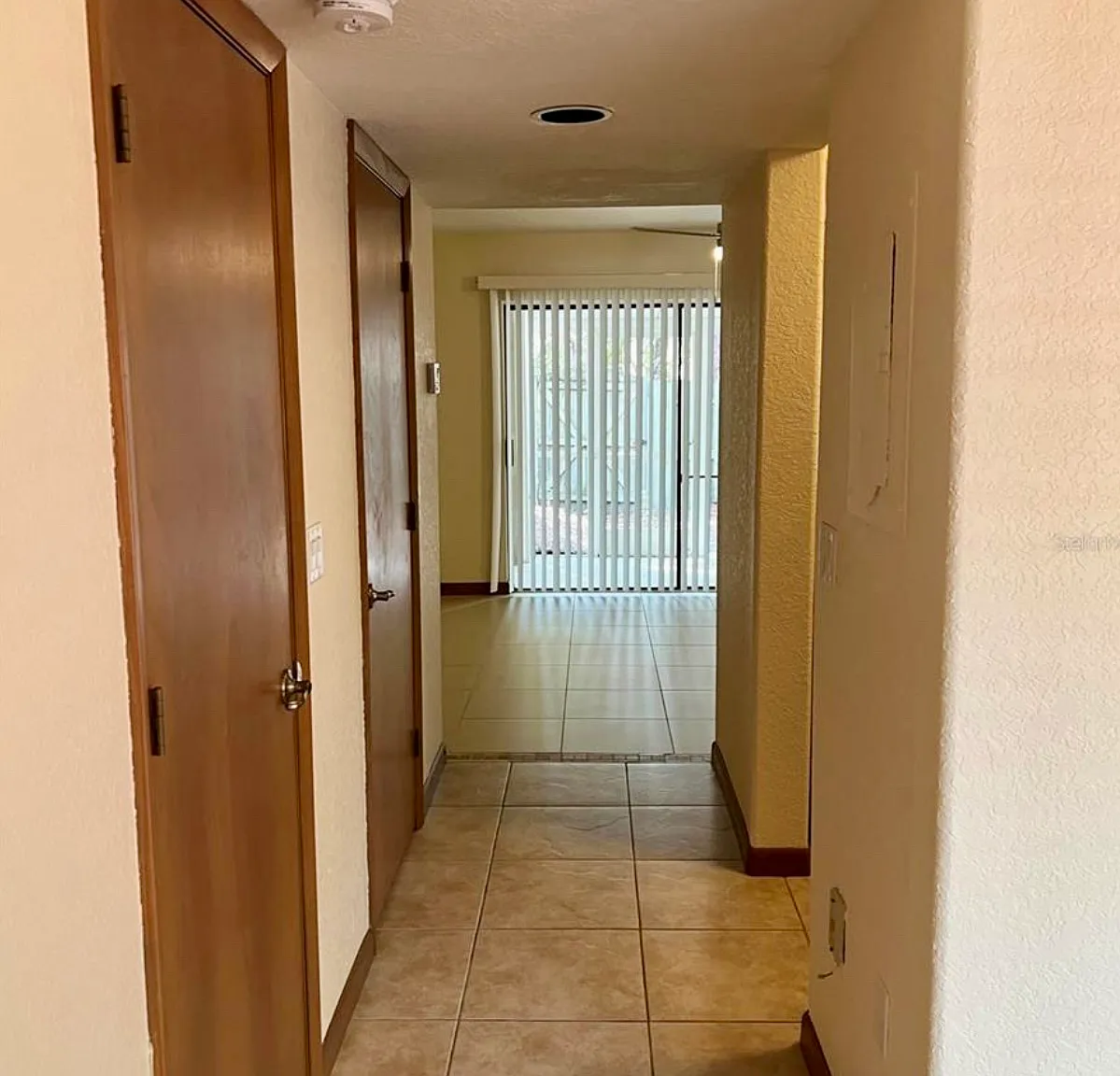 2 bed, 1.5 bath, 1050 sqft, $1,500 — Photo 4