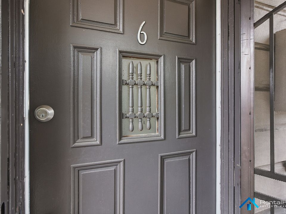 1st image of 11555 Burbank Blvd APT 6