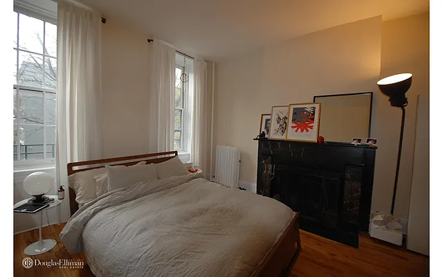 Rented by Douglas Elliman | media 29