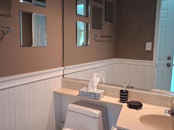 3rd image of 287 Elmwood Court