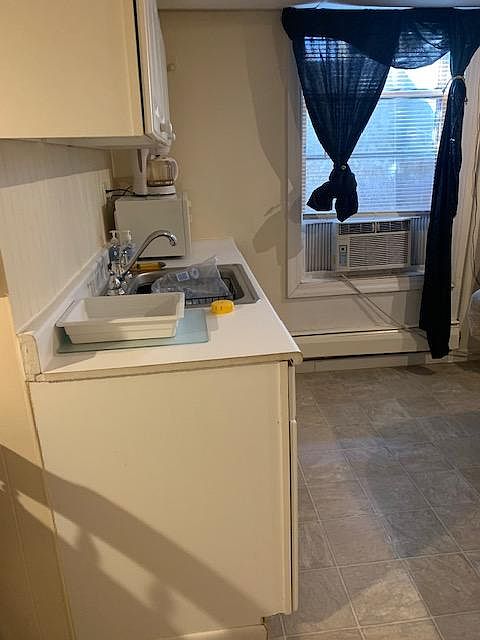 2nd image of 304 W Hempstead Ave #4