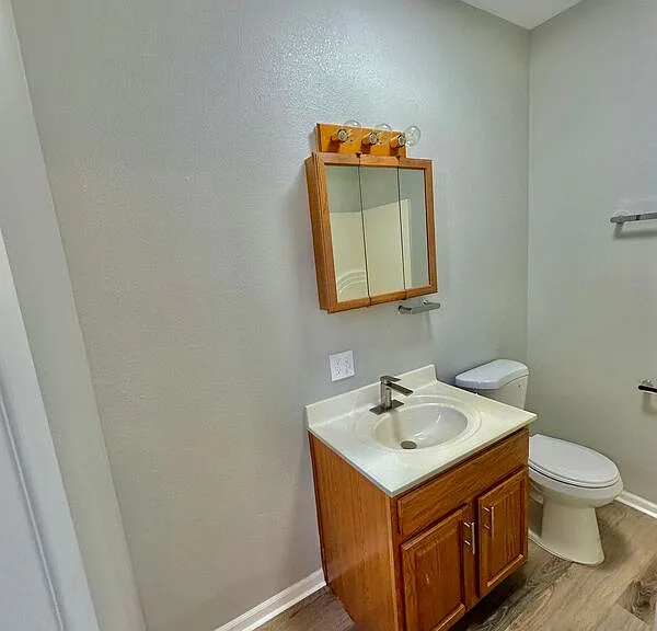 208 S 9th St #3 — Photo 6