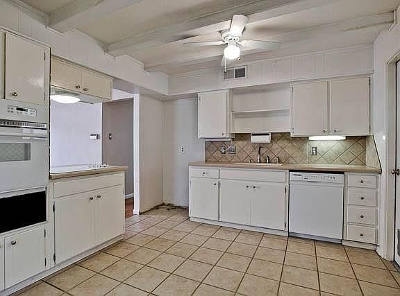 4th image of 3616 Canary Dr