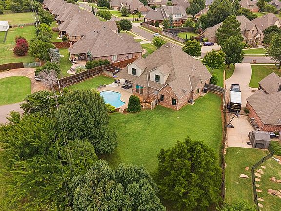 5th image of 1217 River Chase Dr