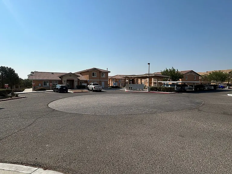 Suncrest — Photo 6