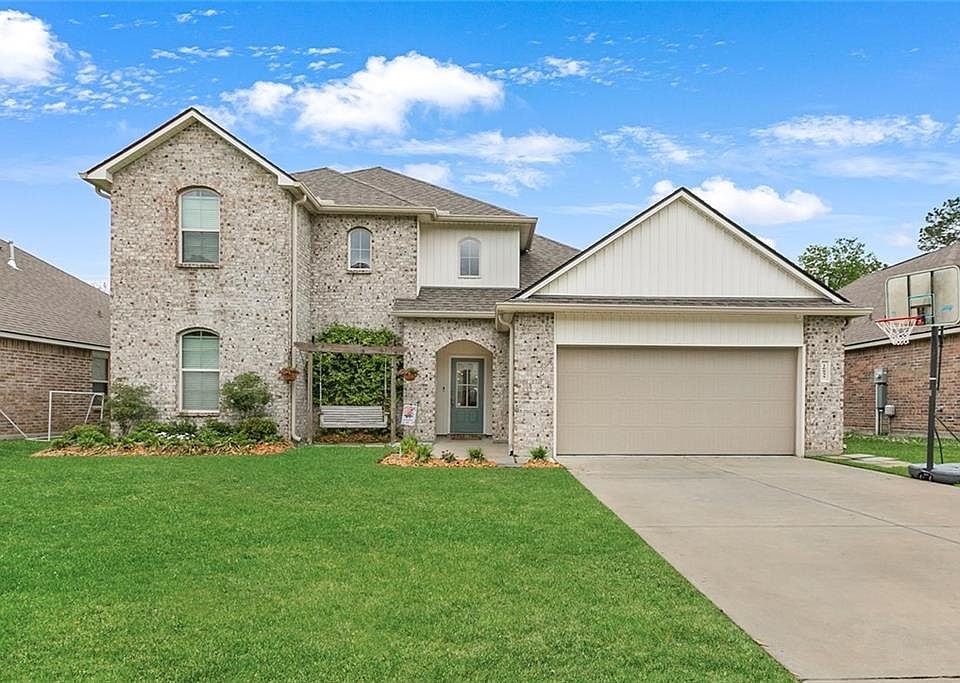 1st image of 16855 Highland Heights Dr
