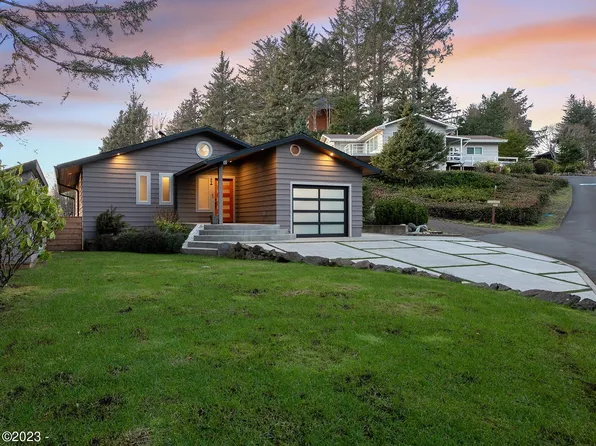 49750 Nescove Dr, Neskowin, OR 97149