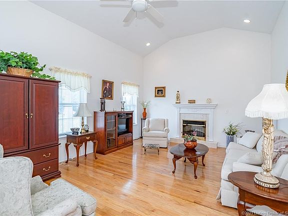 2nd image of 174 Alabama Dr SE
