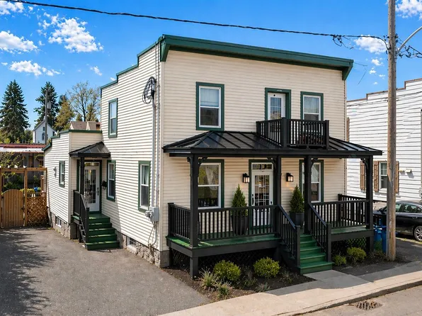 50 Rue St #50A, Jean Sainte Tharase, QC J7E 3N4