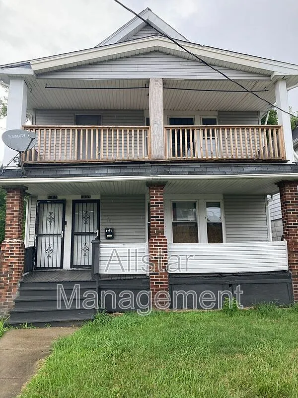 2 bed, 1.0 bath, 1000 sqft, $1,100 — Photo 1
