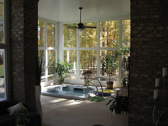 Sunroom - Spa Area