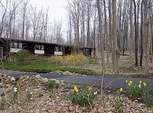 700 Spring Water Dr, Akron, OH 44333