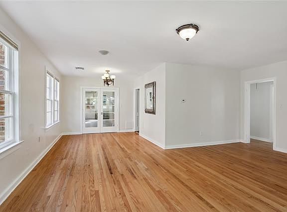 3rd image of 51 Gull St