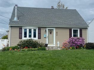 124 Central Ave, West Haven, CT 06516