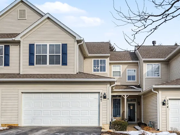 302 Tower Hill Dr #302, Saint Charles, IL 60175