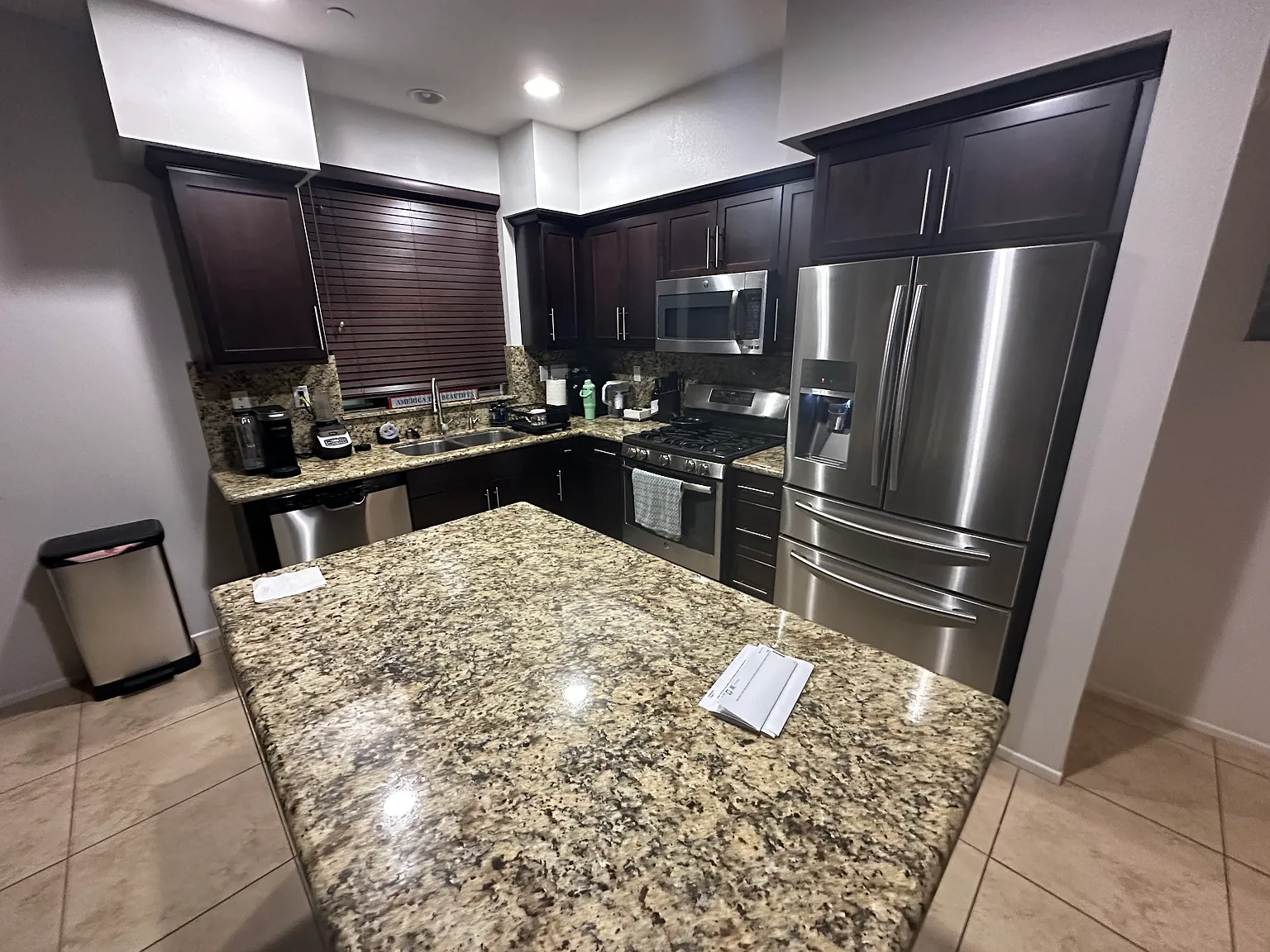 2 bed, 2.5 bath, 1200 sqft, $1,700 — Photo 2
