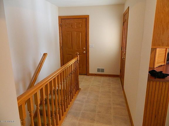 2nd image of 1815 Forland Ct NE