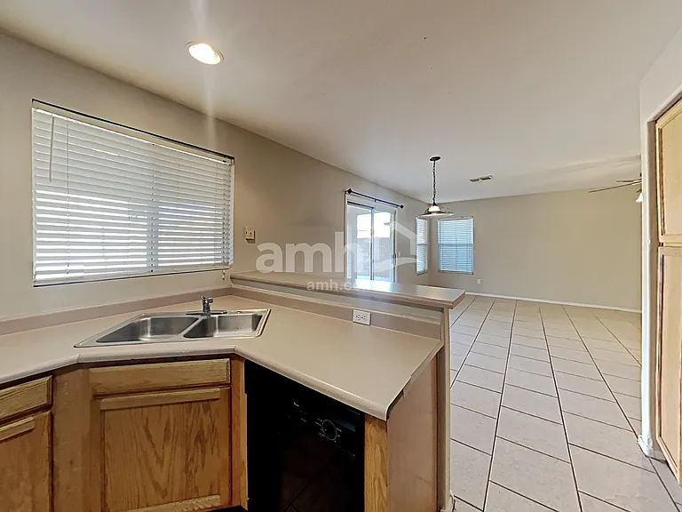 11940 W Charter Oak Rd — Photo 4