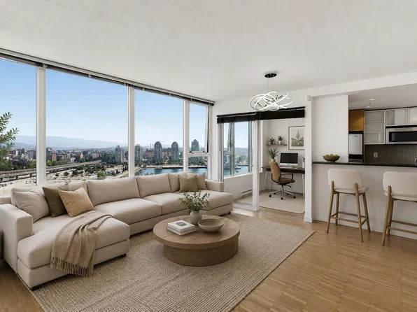 33 Smithe St #2508, Vancouver, BC V6B 0B5