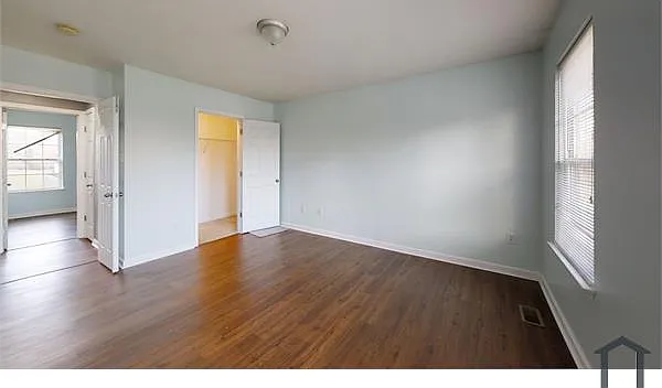 3 bed, $2,500 — Photo 2