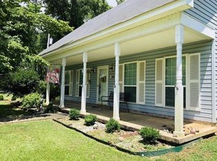 10161 Lake Dr, Plainview, AR 72857