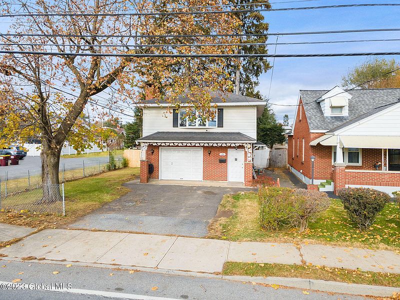 2nd image of 150 Mariaville Road