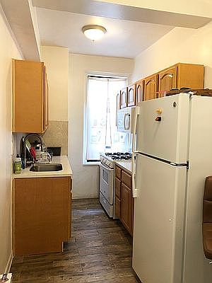 2nd image of 201 E 35th St APT 7