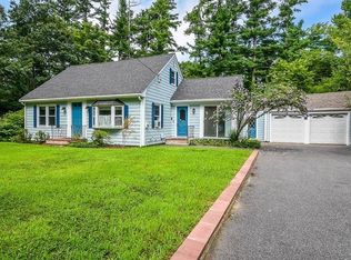 7 West St, Carver, MA 02330