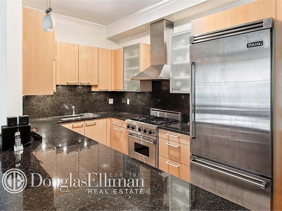 1st image of 120 E 29th St APT 3C