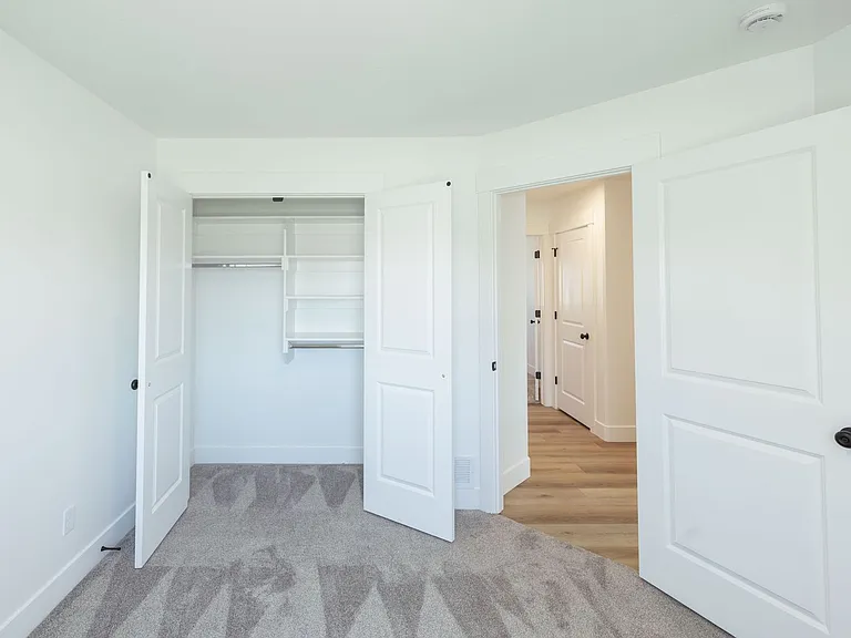 3711 Razor Cir — Photo 20