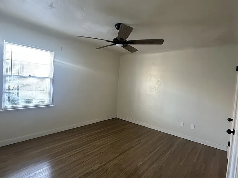 15 E 2nd Ave #1 — Photo 6