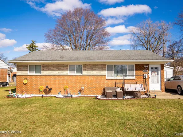 38750 Warwickshire Dr, Sterling Heights, MI 48312