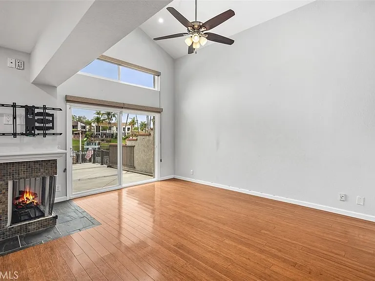 22516 Lake Forest Ln — Photo 4