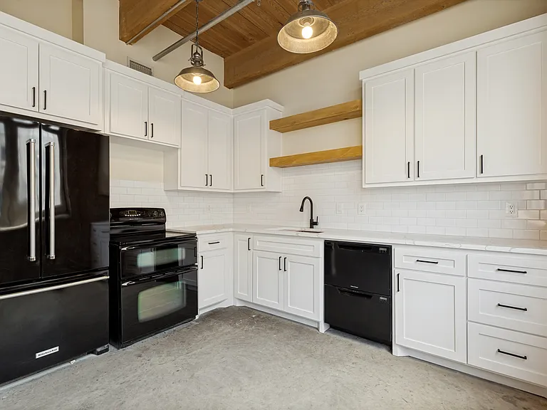509 Elm St #405 — Photo 8
