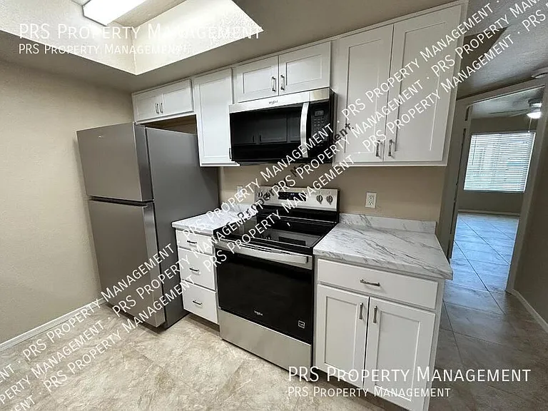 551 S Lesueur #1 — Photo 9
