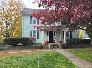 54 Barrows St #1, North Attleboro, MA 02760