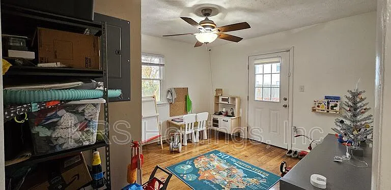 1543 Grove St — Photo 26