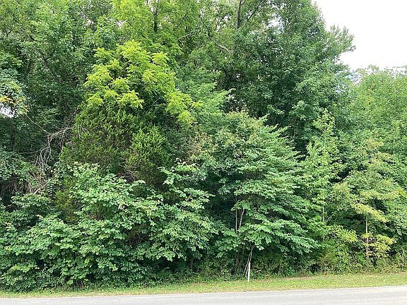 3rd image of Yates Lakeview Dr