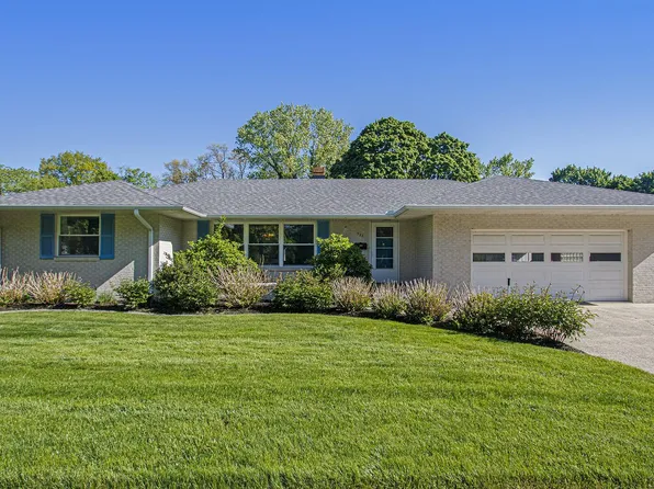 523 Lyon St, South Haven, MI 49090