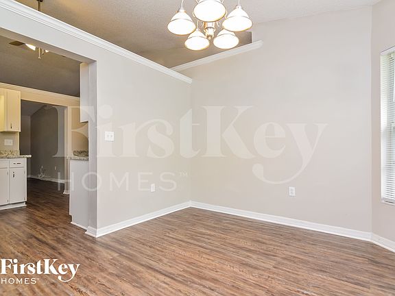 5th image of 1719 Sandalwood Cir SW