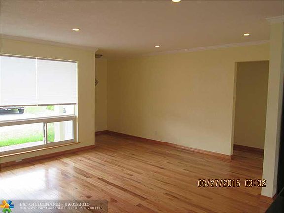 4th image of 2404 Dickens Cir #169