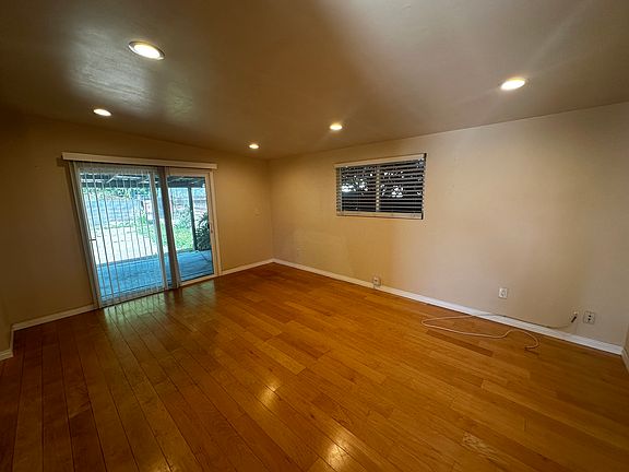 5th image of 8130 Whitehead Pl