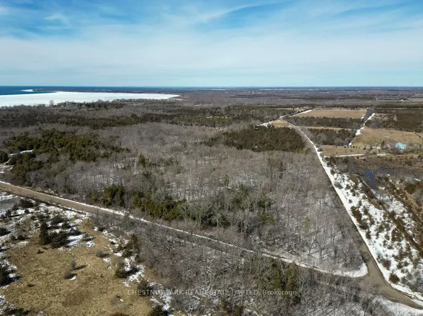 206 Simpson Rd, Prince Edward County, ON K0K 2P0