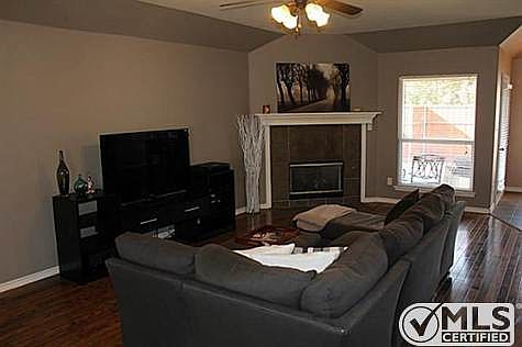 3rd image of 6413 High Cliff Dr