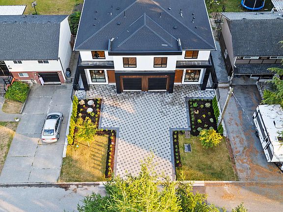 3rd image of 11912 78b Ave